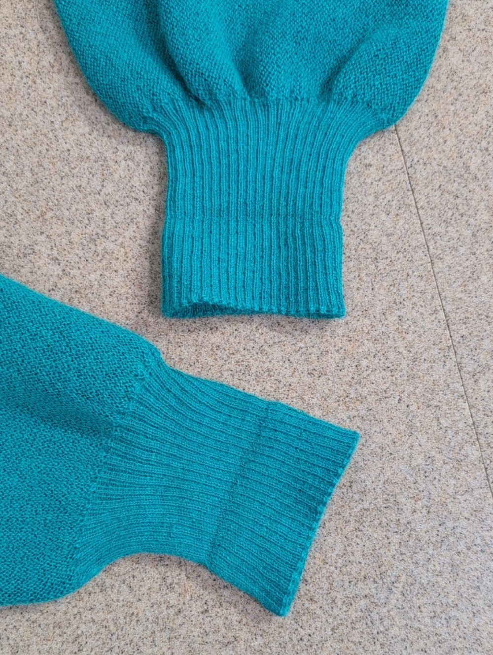 Alpaca Sweater, Paul Simon, Pullover V-neck Long Sleeves, 100% Alpaca, Size Larg - Picture 7 of 10